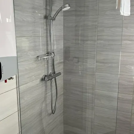 Grey House 보스즈코보